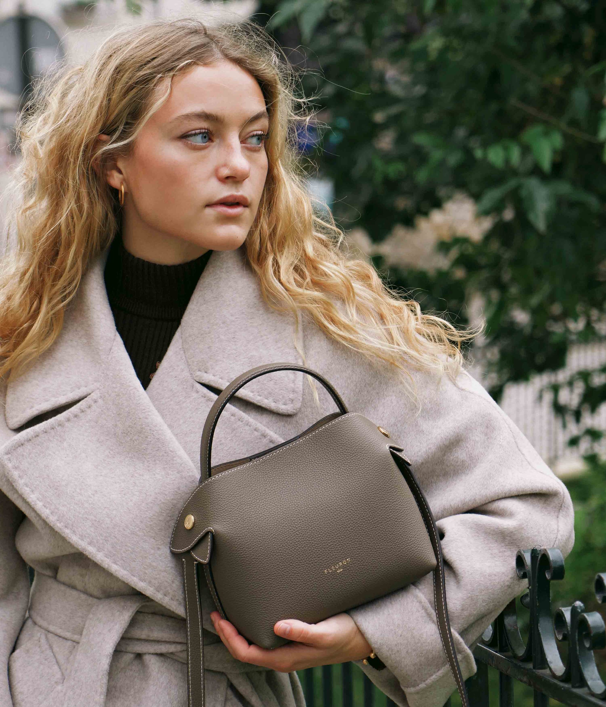 Mini Swann • Taupe – Fleuron Paris